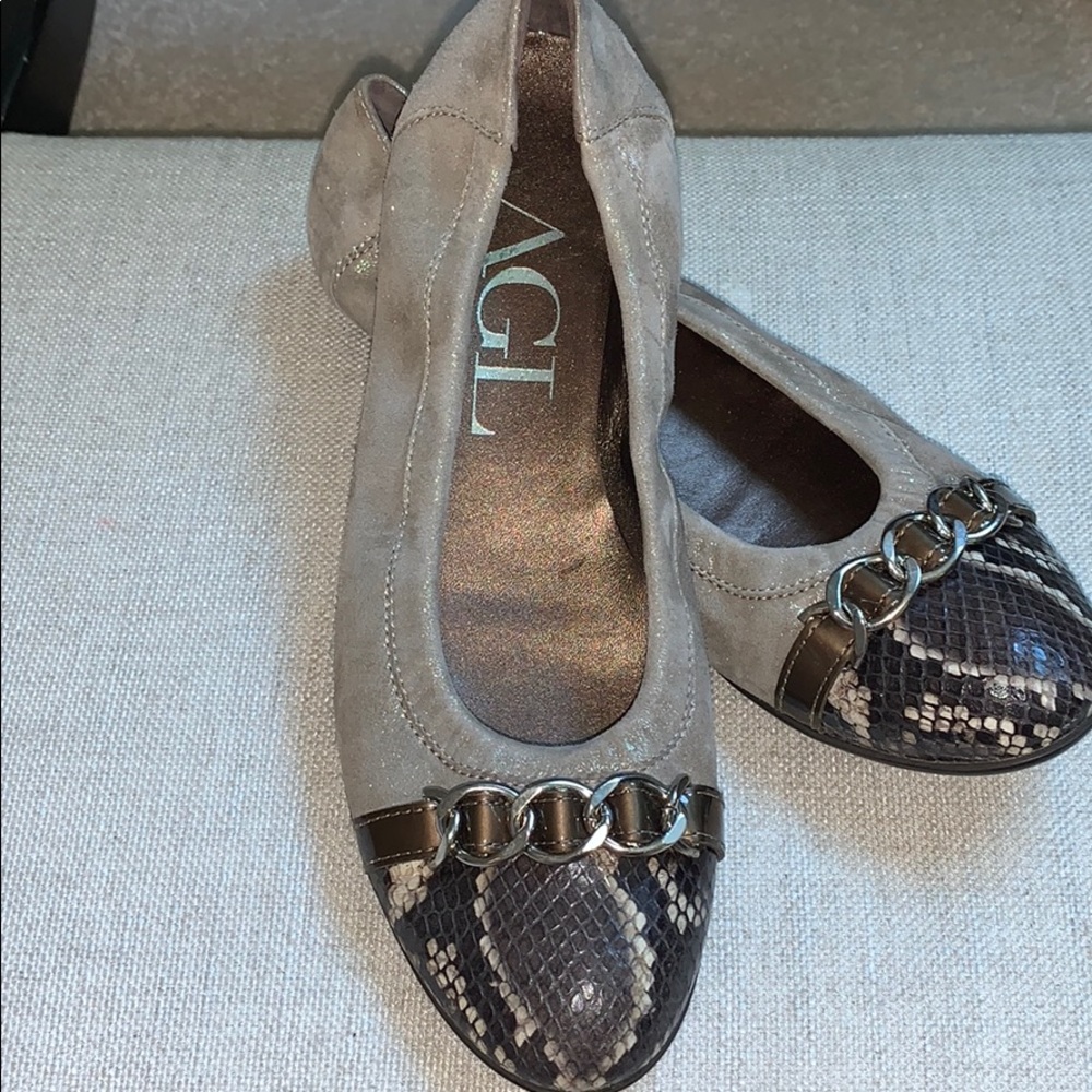 AGL Snakeskin cap toe  Ballet flat